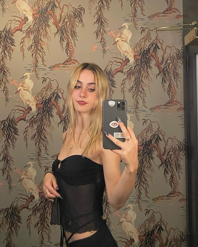 Coco Arquette: Age, Career, Height, Family & Net Worth